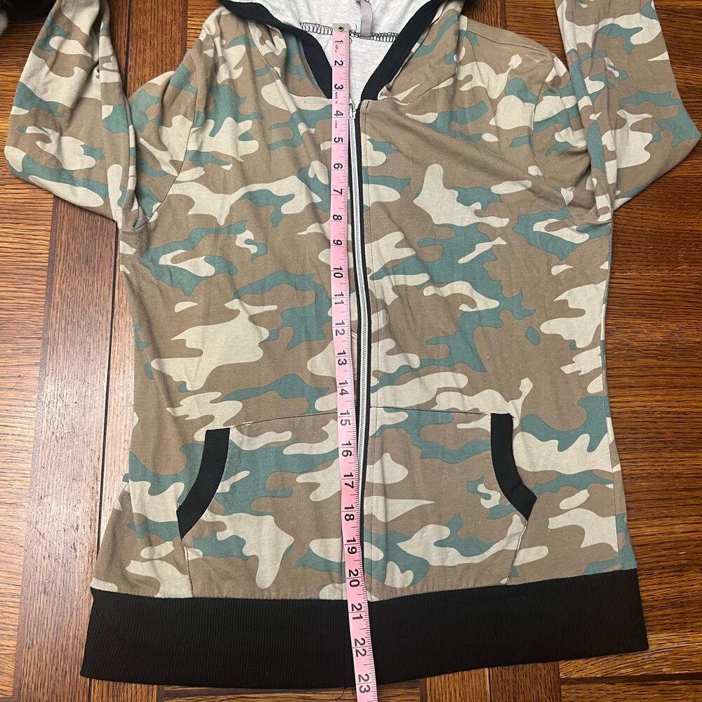 Heart Hips Camo Zip Up Hoodie Jacket Sweater L Camouflage Casual Ribbed - Picture 8 of 9
